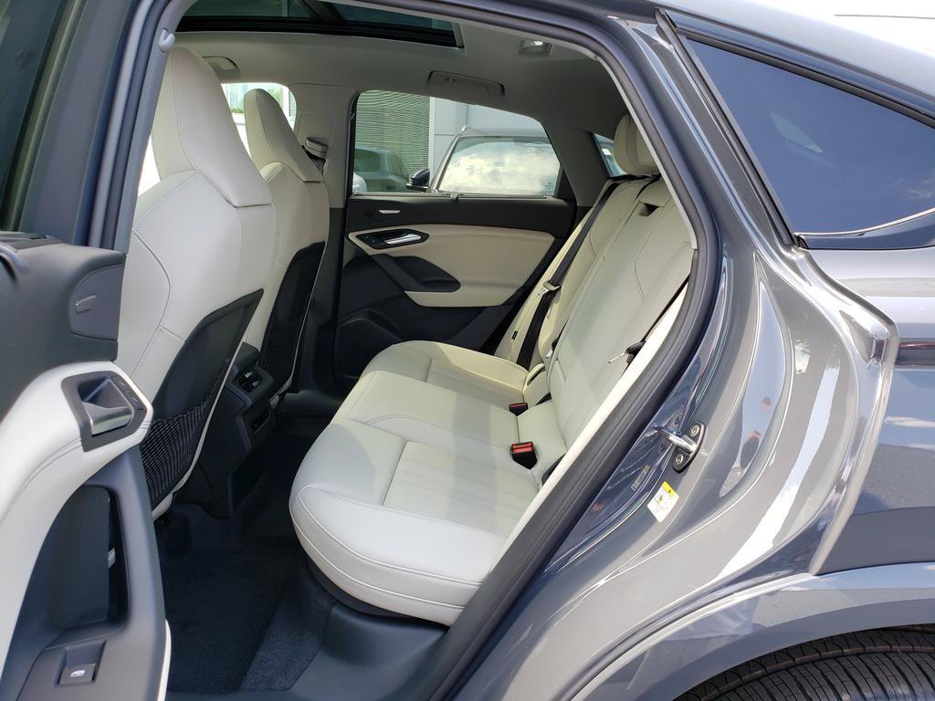 New 2027 Audi Q6 e-tron Premium Plus AWD/4WD image 8