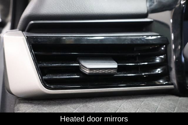 Used 2025 Toyota Camry XLE image 17