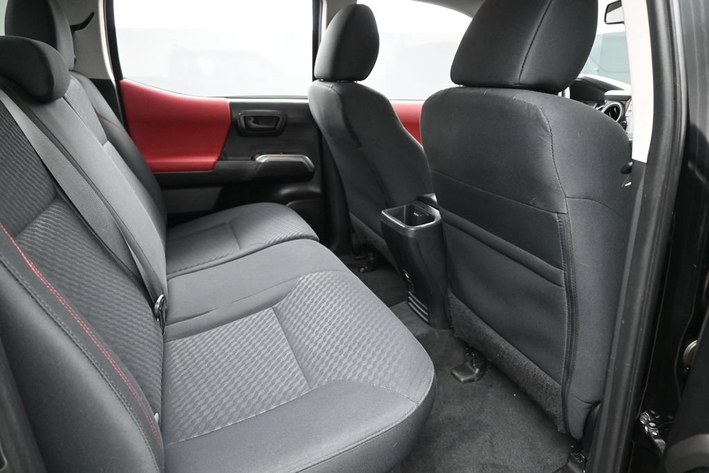 Used 2022 Toyota Tacoma SR5 w/ Technology Package RWD image 30