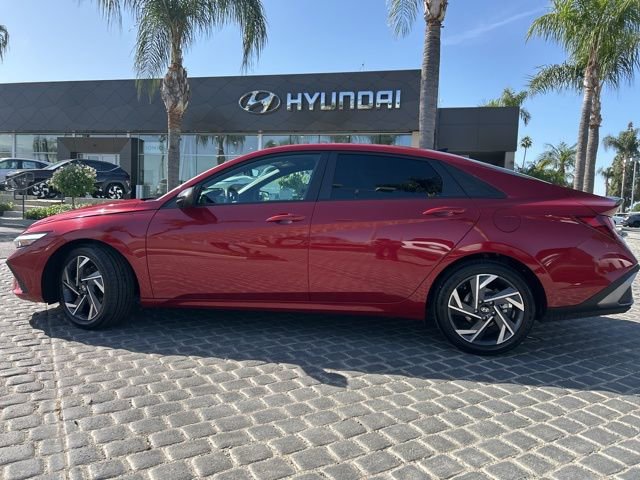 Certified 2025 Hyundai Elantra Sport image 6