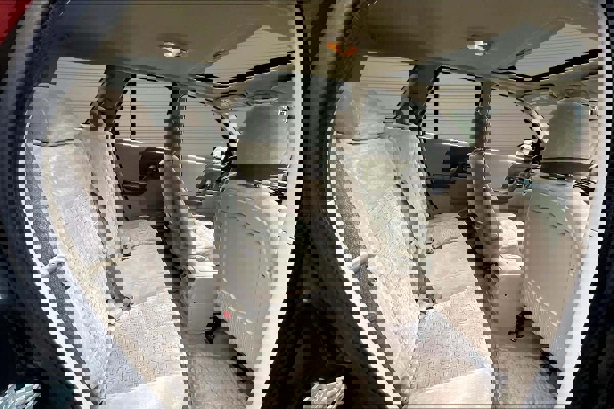 Used 2003 Saturn Vue AWD V6 image 24