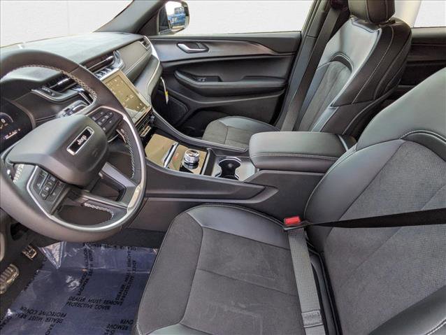 New 2024 Jeep Grand Cherokee L Altitude image 21