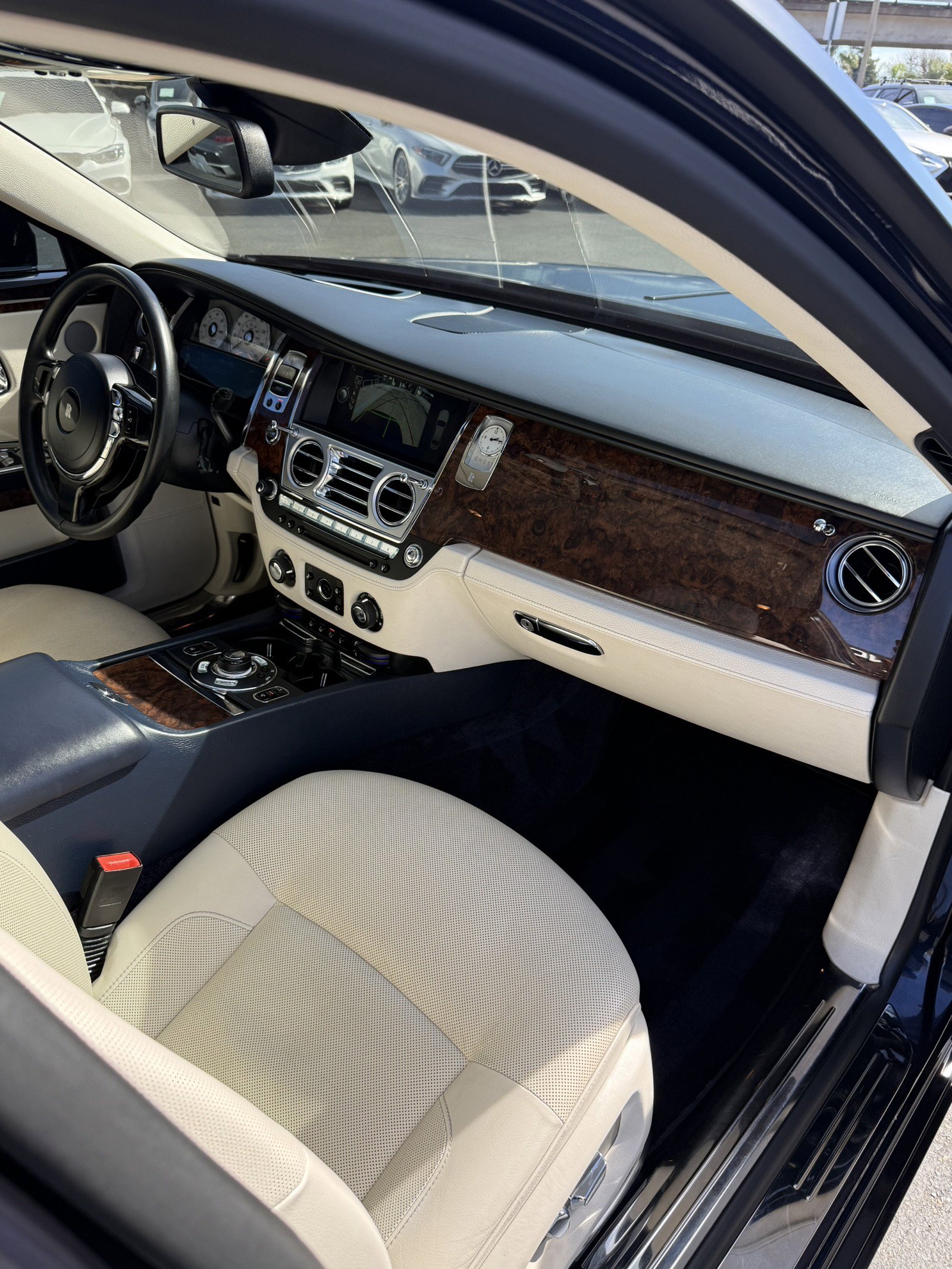 Used 2012 Rolls-Royce Ghost image 21