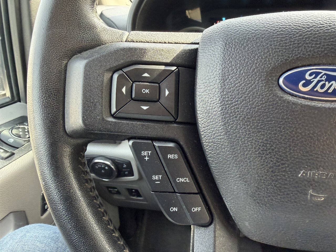 Used 2019 Ford F150 XLT w/ Equipment Group 302A Luxury AWD/4WD image 17