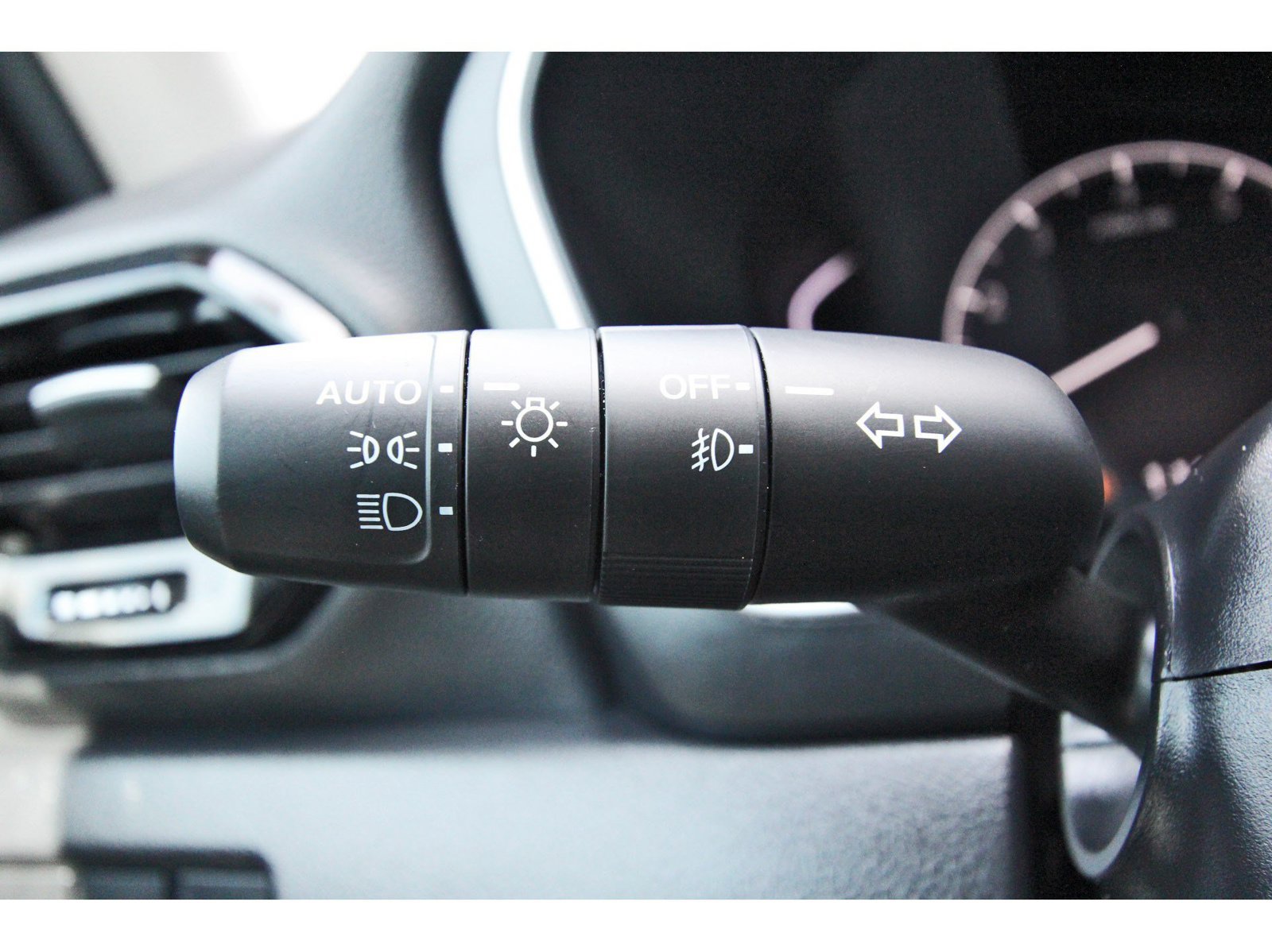 Used 2025 Honda Pilot EX-L image 17