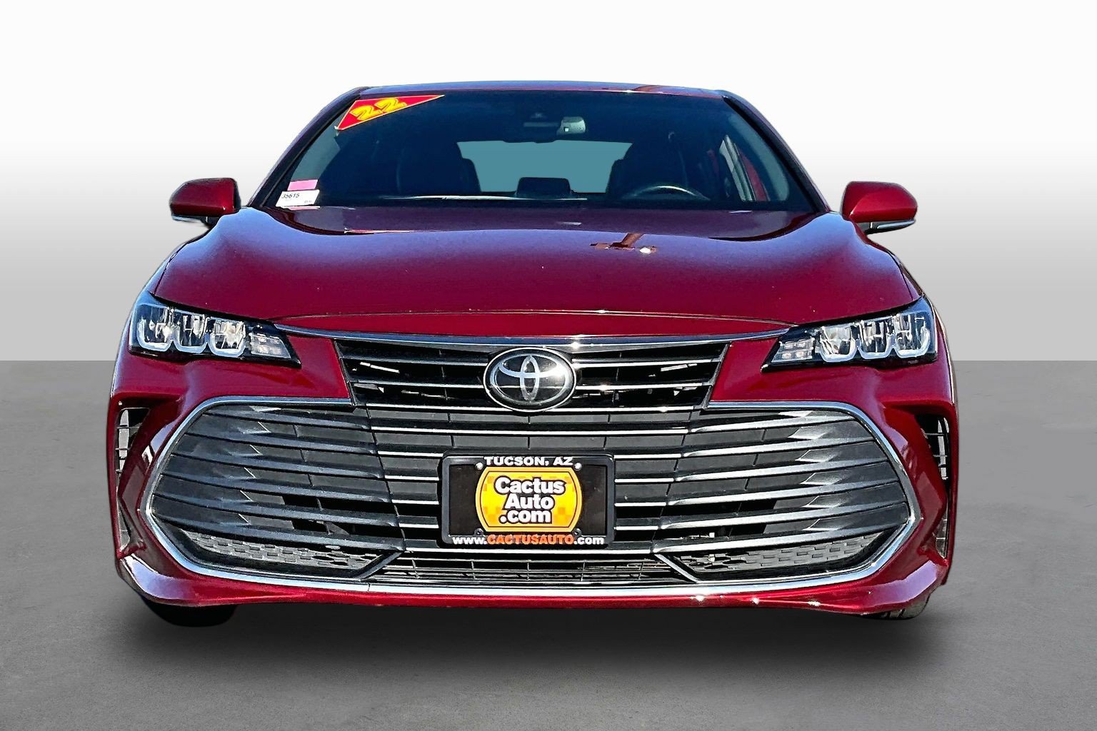 Used 2022 Toyota Avalon XLE FWD image 3