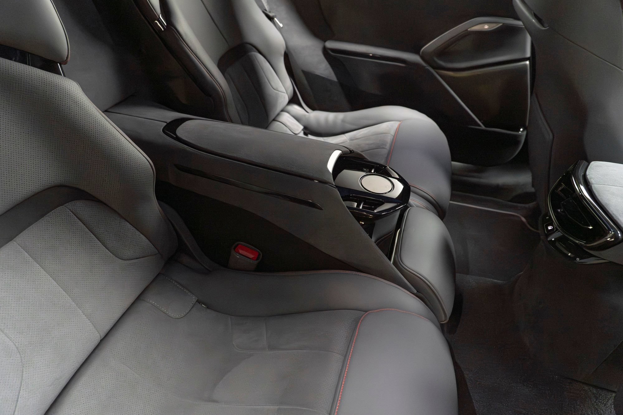 Used 2023 Ferrari Purosangue AWD/4WD image 50