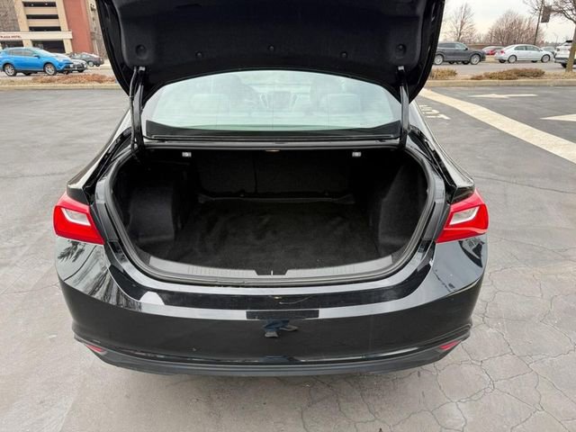 Used 2023 Chevrolet Malibu LT image 6