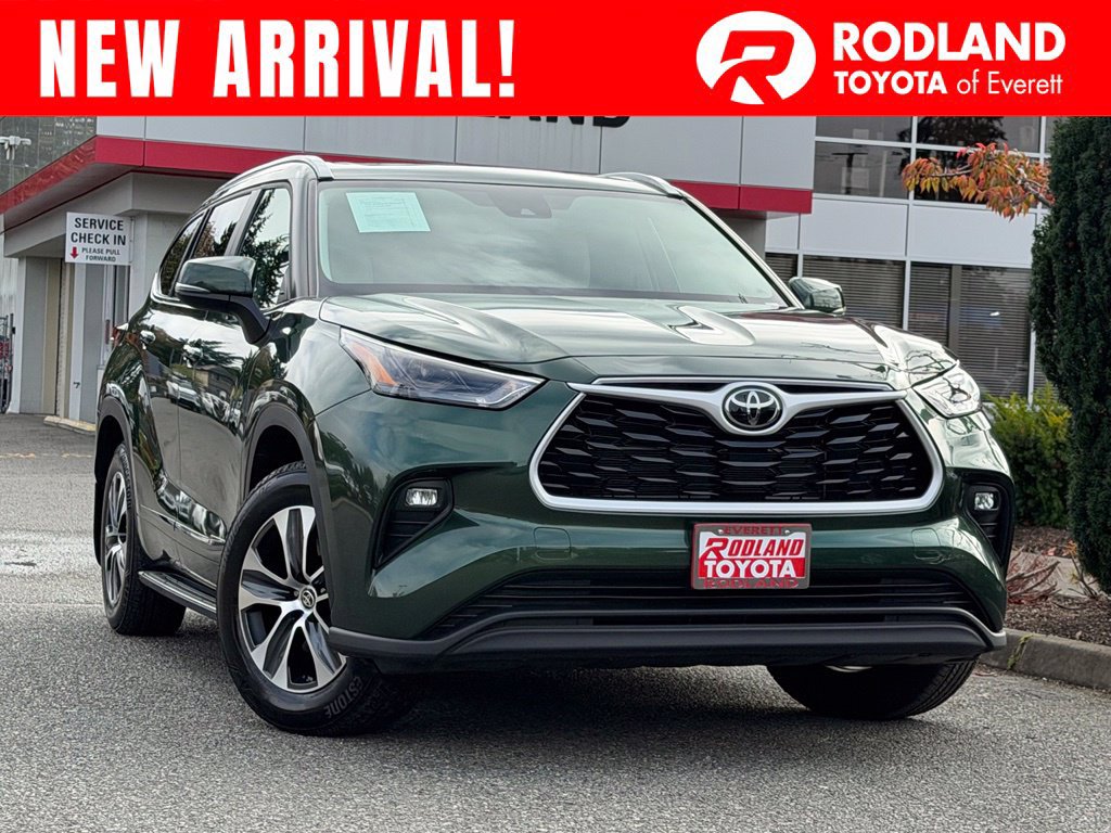 Used 2025 Toyota Highlander XLE AWD/4WD image 1