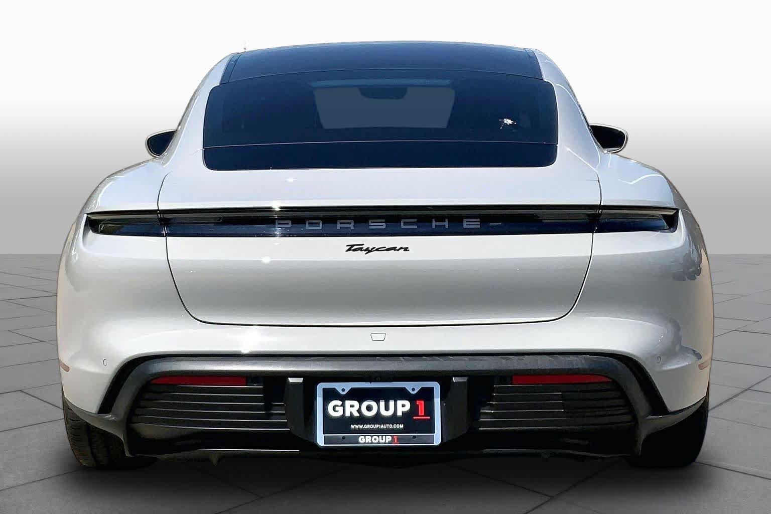 Used 2022 Porsche Taycan RWD image 4