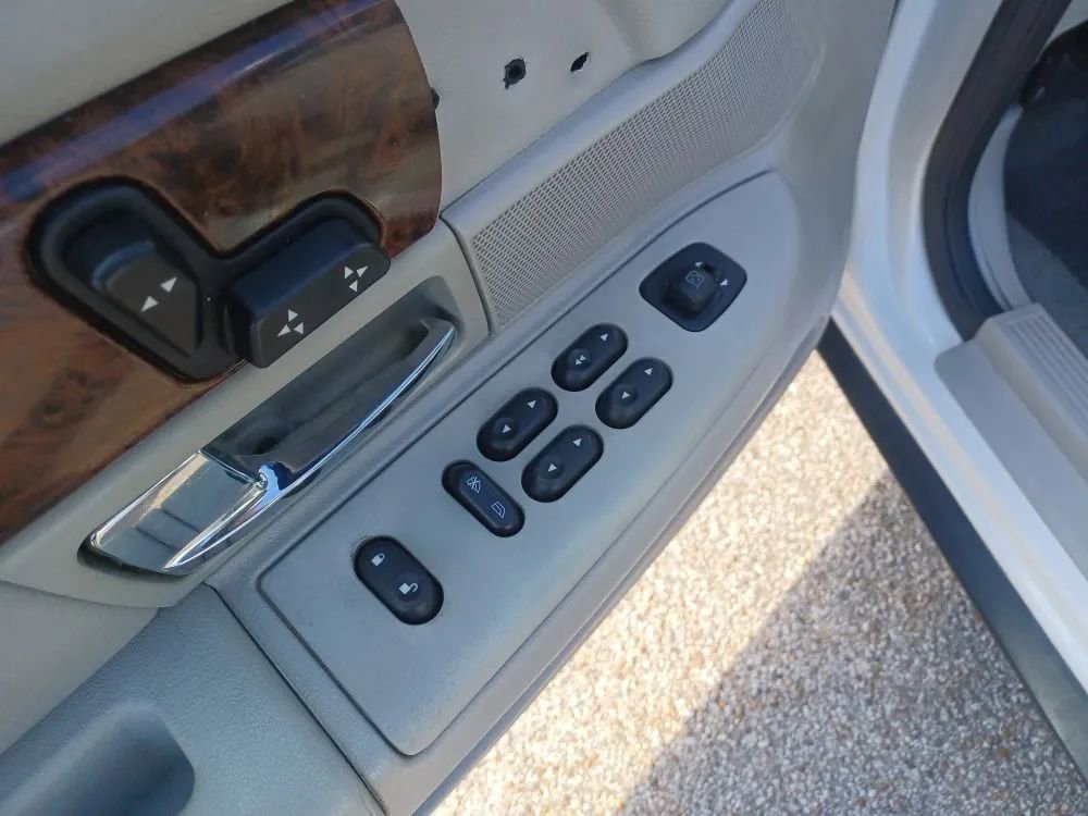 Used 2005 Mercury Grand Marquis LS image 10