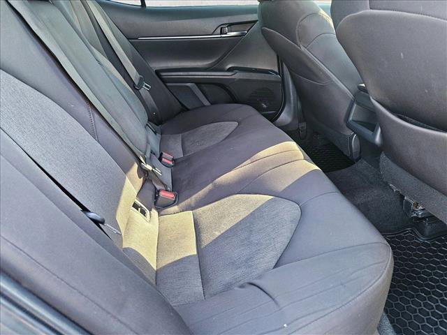 Used 2019 Toyota Camry LE image 18