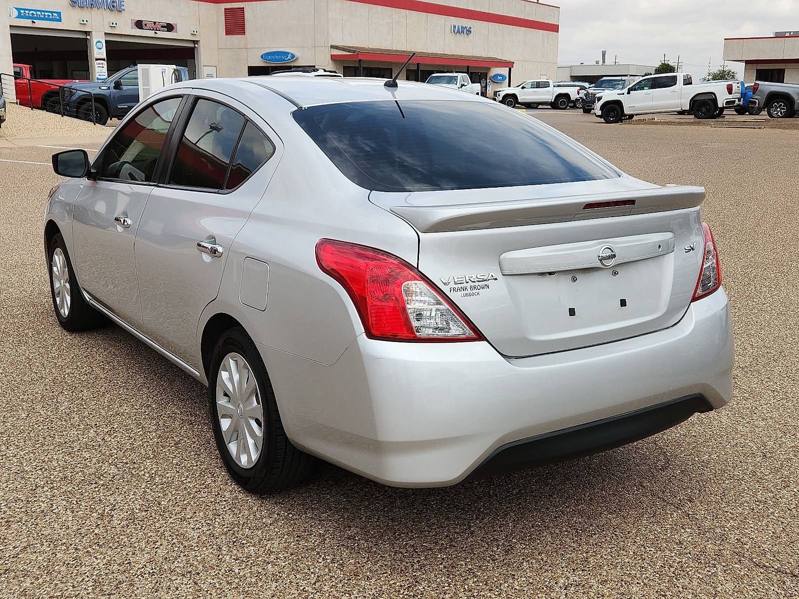 Used 2019 Nissan Versa SV FWD image 3
