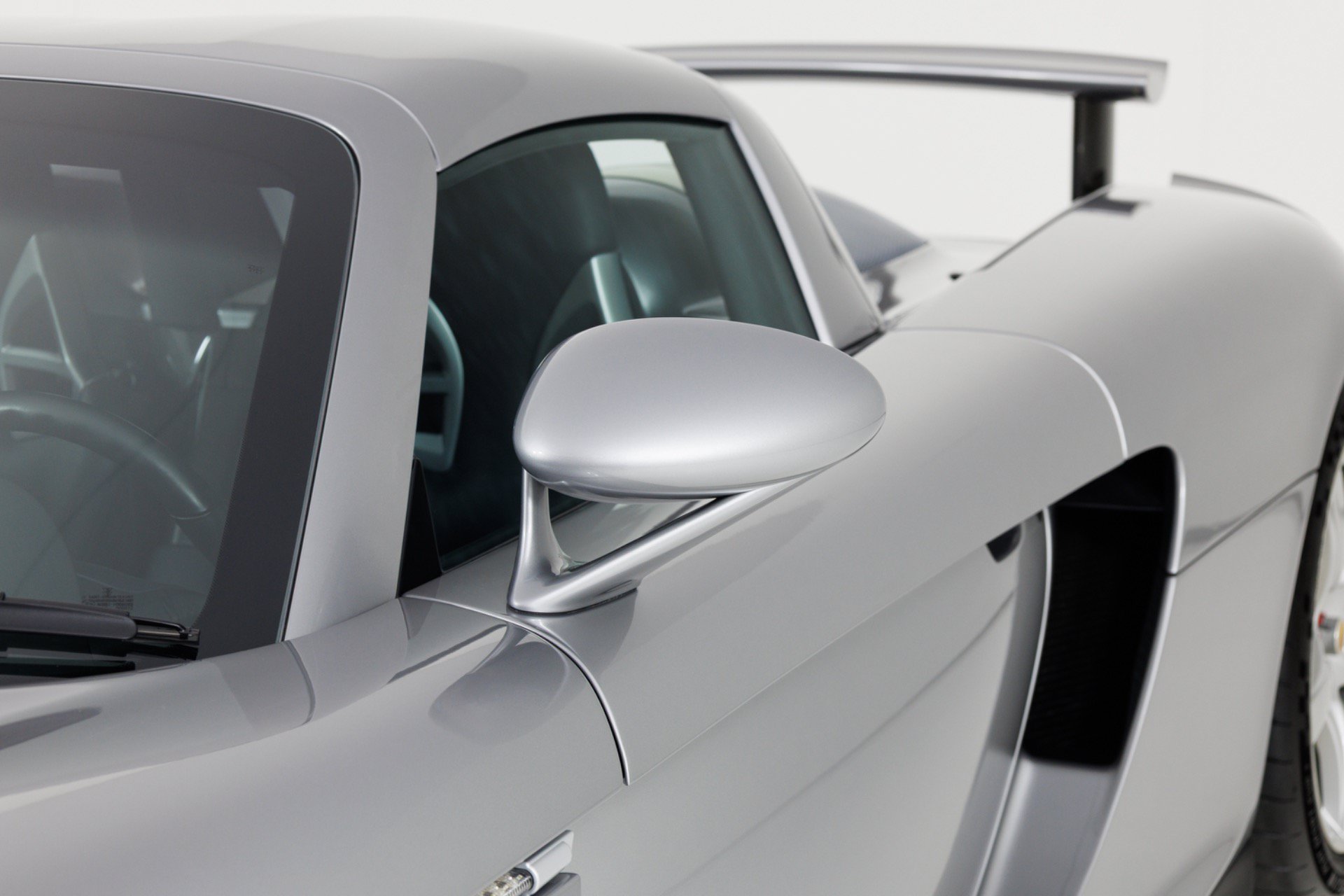 Used 2004 Porsche Carrera GT RWD image 65