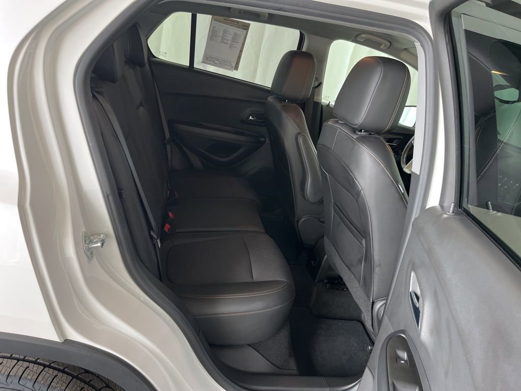 Used 2022 Chevrolet Trax LT w/ Driver Confidence Package image 21