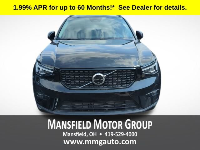 New 2026 Volvo XC40 B5 Plus w/ Protection Package Premier AWD/4WD image 9