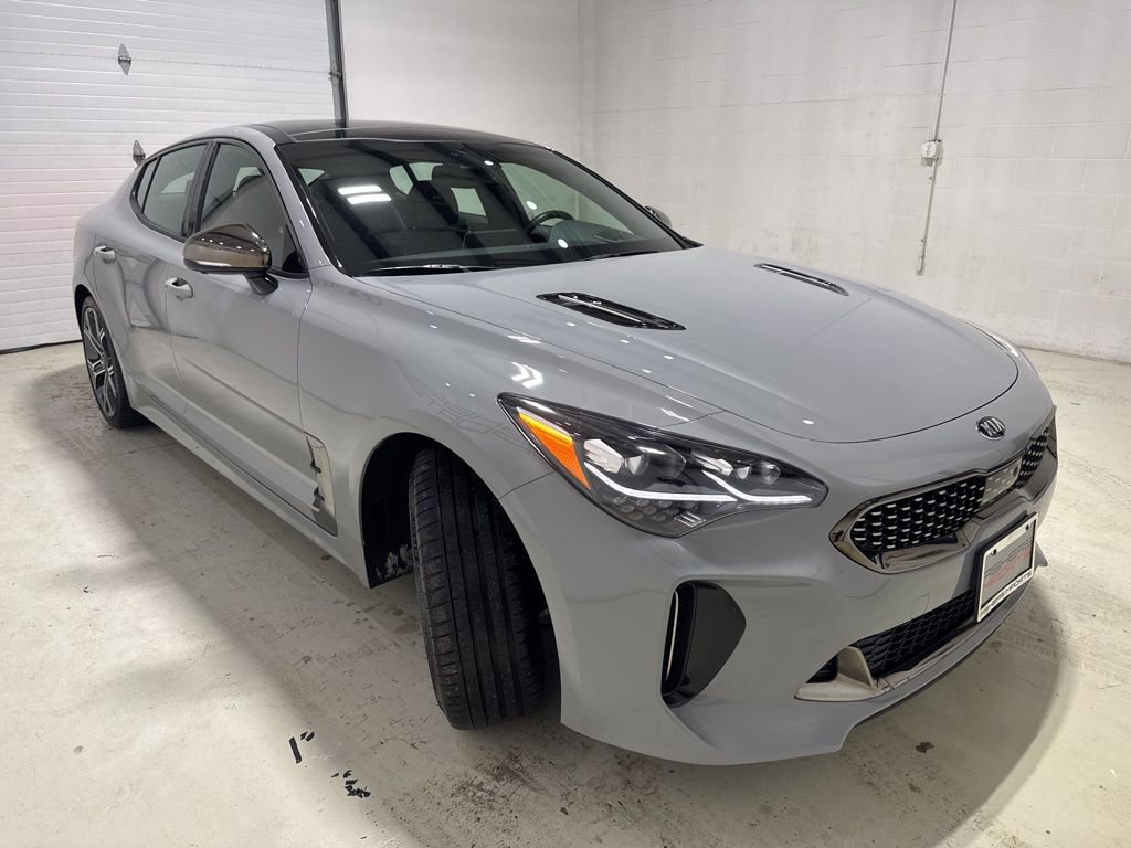 Used 2021 Kia Stinger GT2 image 3