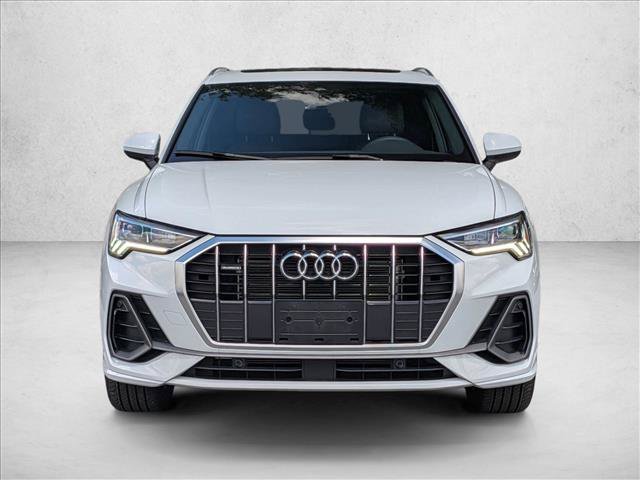 Certified 2024 Audi Q3 2.0T Premium w/ Convenience Package AWD/4WD image 2