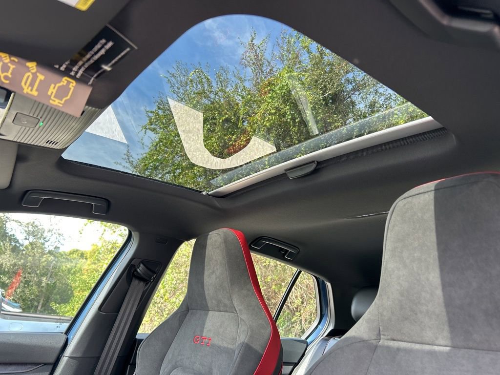 New 2026 Volkswagen GTI SE FWD image 22