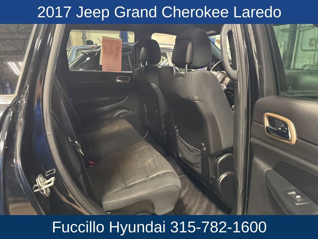 Used 2017 Jeep Grand Cherokee Laredo image 24