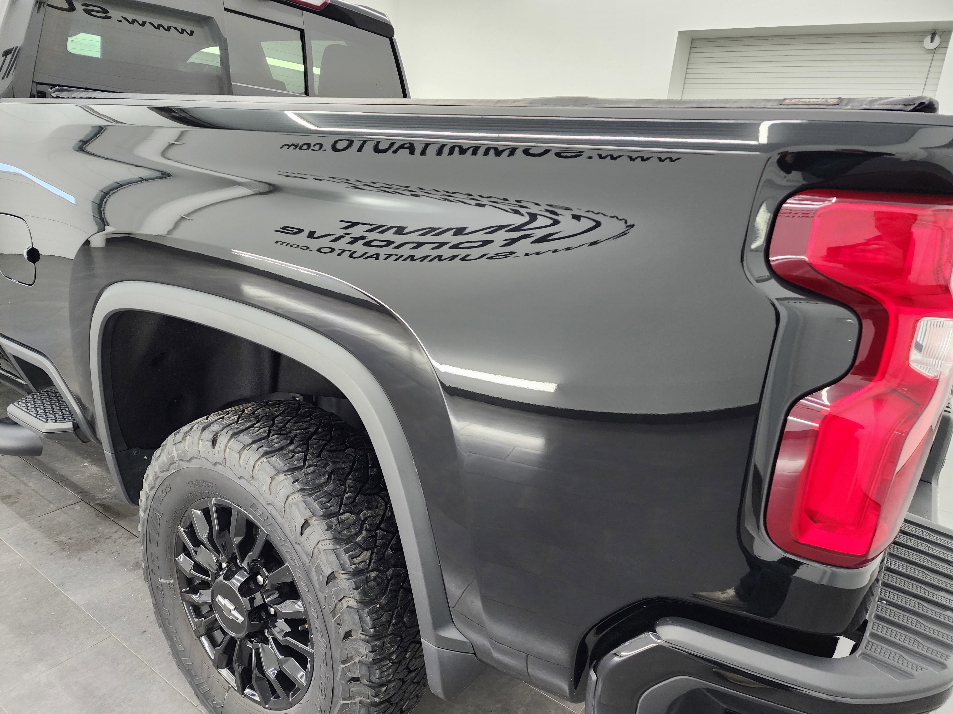 Used 2023 Chevrolet Silverado 2500 LTZ w/ LTZ Plus Package AWD/4WD image 36