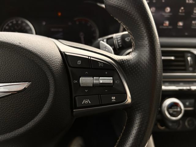 Used 2022 Genesis G70 2.0T image 15