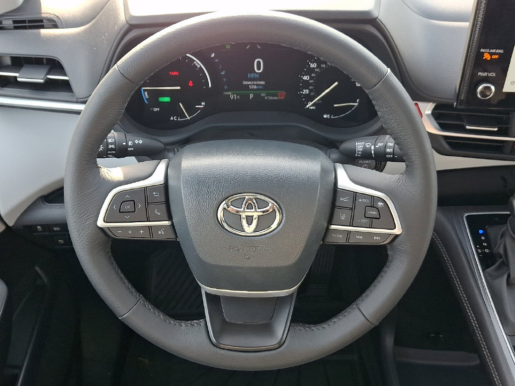Certified 2026 Toyota Sienna XLE AWD/4WD image 20
