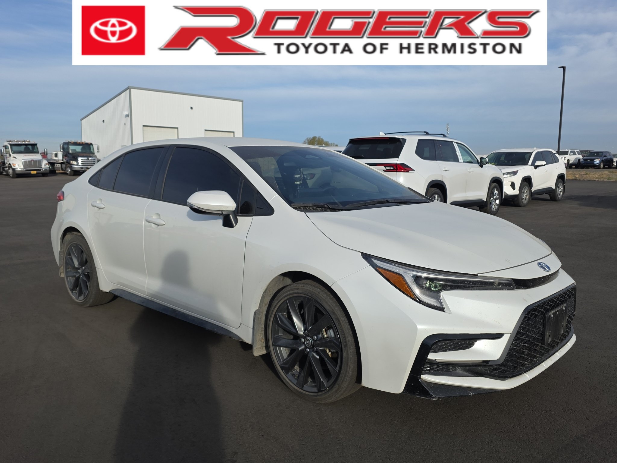 Certified 2024 Toyota Corolla SE FWD image 1