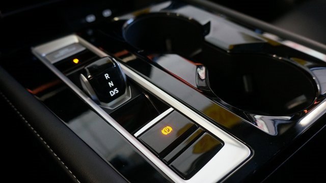 Certified 2025 Volkswagen Atlas SEL image 20