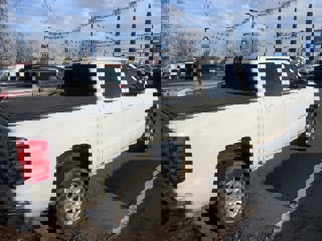 Used 2018 Chevrolet Silverado 1500 LT w/ LT Eassist Package image 5