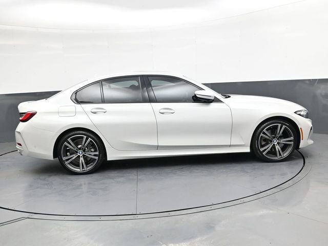 Used 2023 BMW 330i Sedan w/ Premium Package RWD image 3