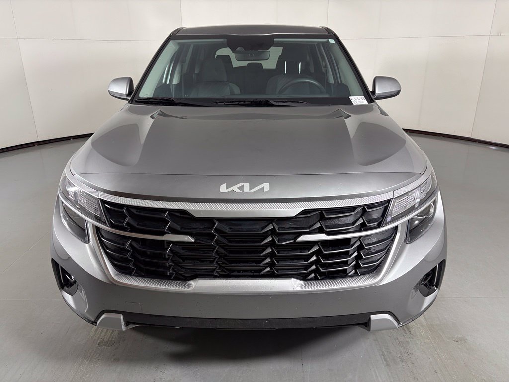 New 2026 Kia Seltos LX FWD image 3