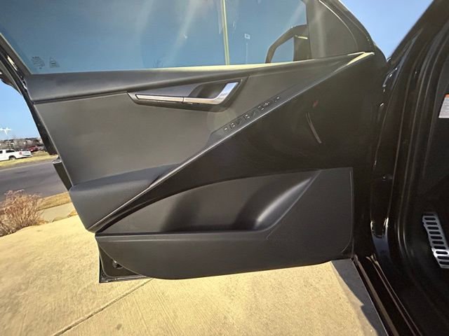 Used 2023 Kia Niro EX Touring image 18