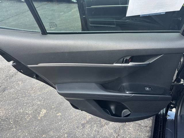 Used 2020 Toyota Camry LE FWD image 27