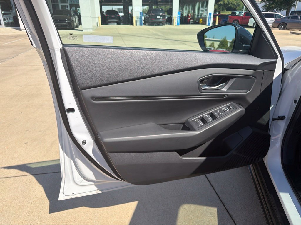 Used 2025 Honda Accord SE image 22