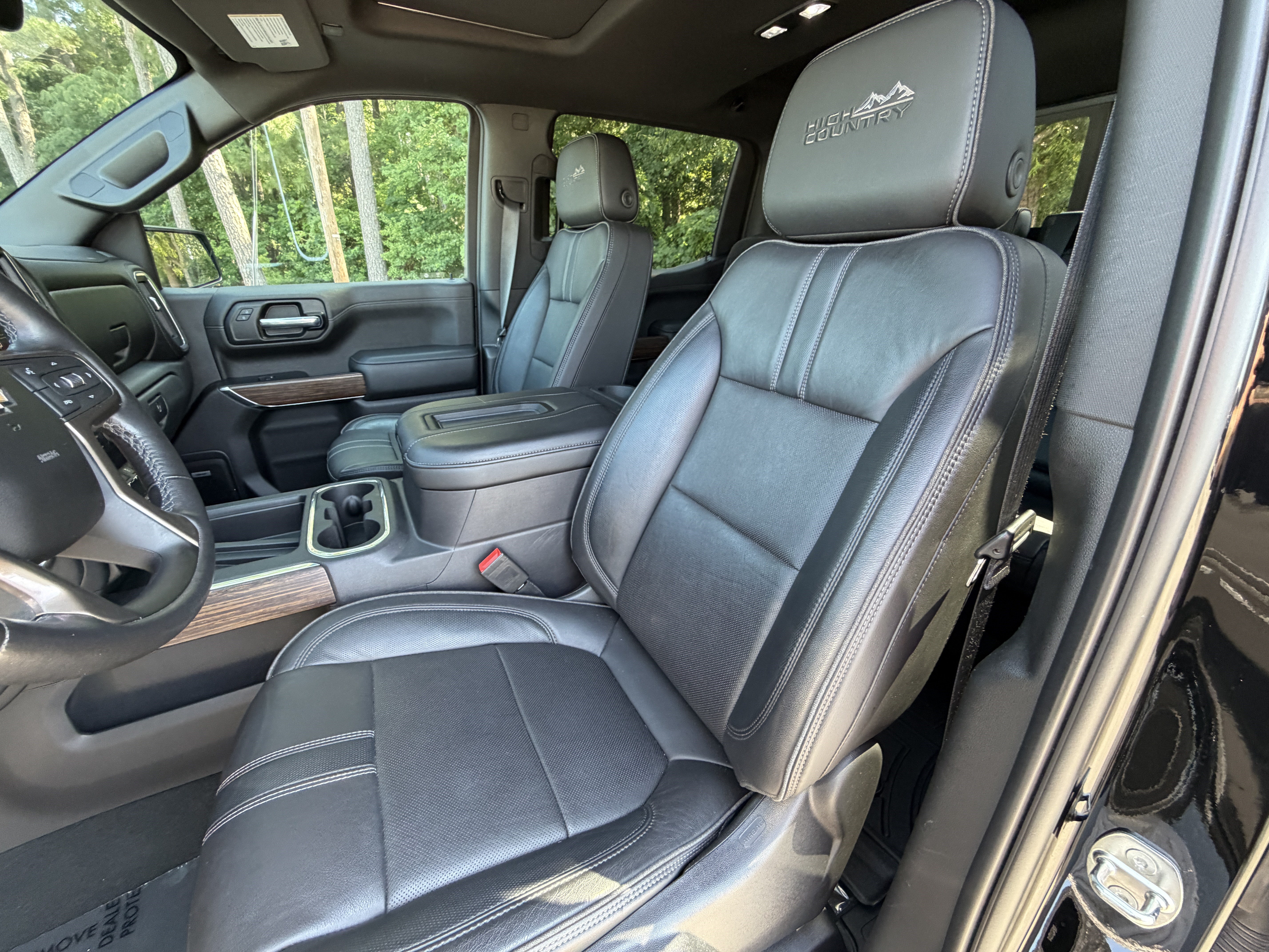 Used 2021 Chevrolet Silverado 1500 High Country w/ Technology Package AWD/4WD image 16