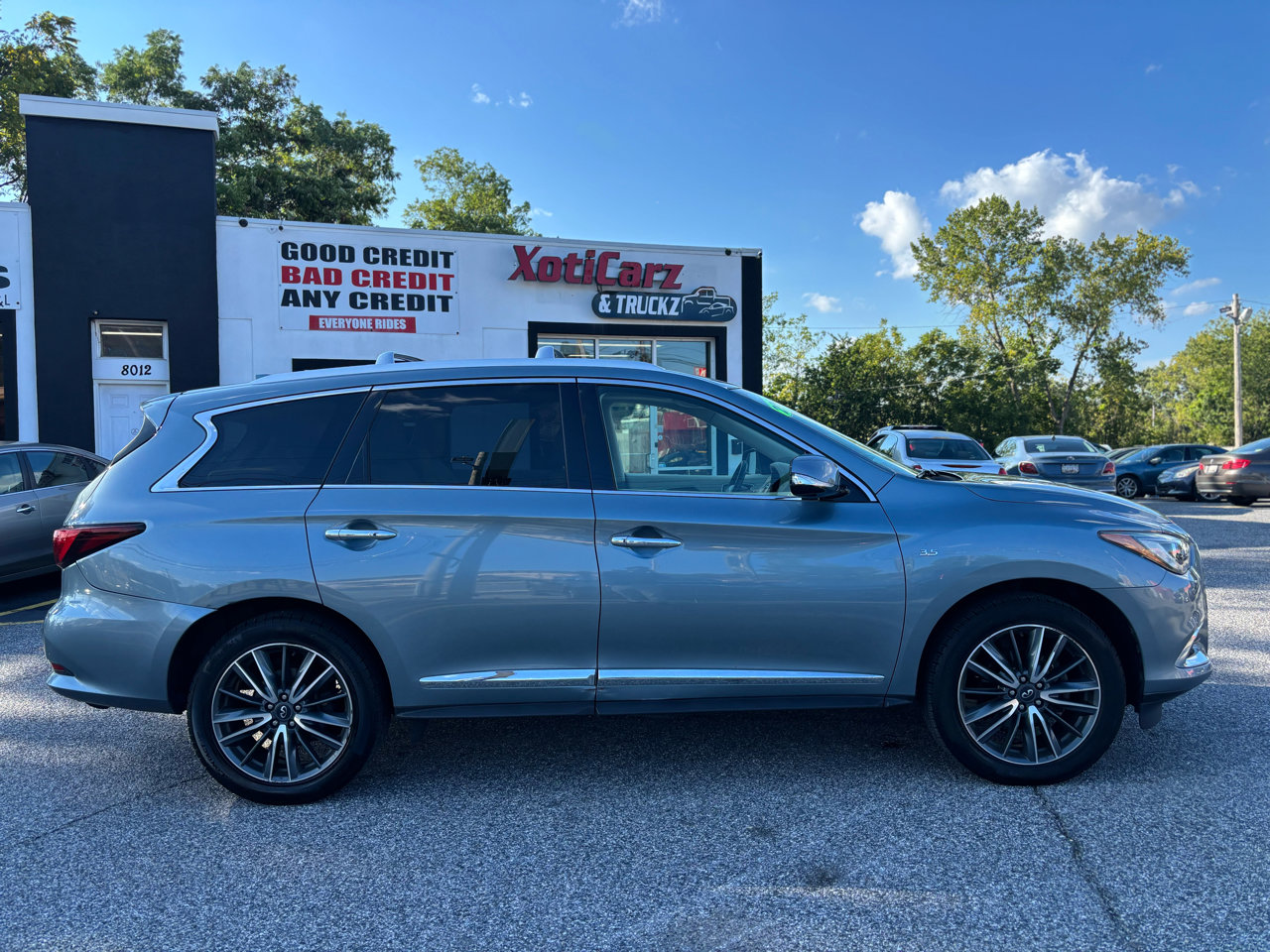 Used 2019 INFINITI QX60 Luxe w/ Sensory Package