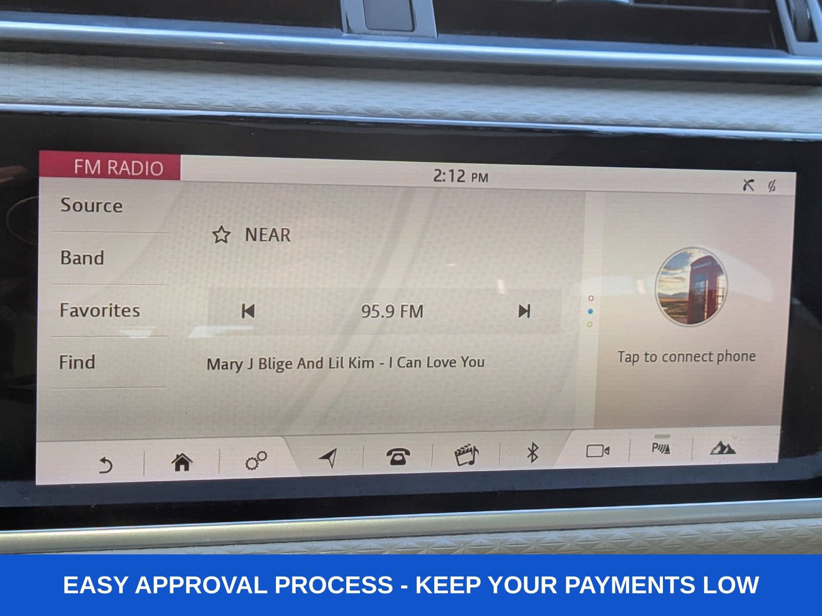 Used 2018 Land Rover Range Rover Velar R-Dynamic SE image 29