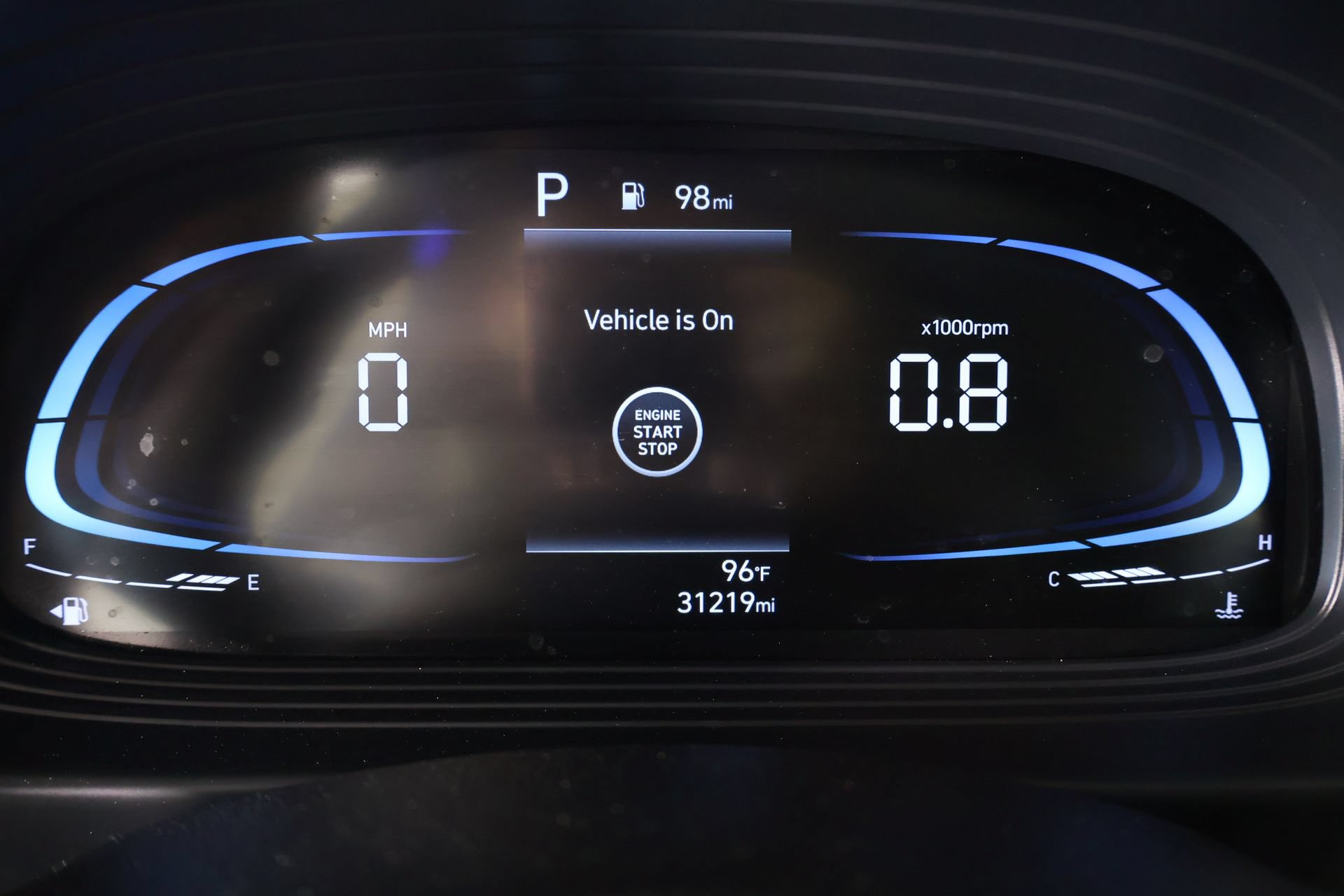 Used 2025 Hyundai Venue SEL FWD image 4