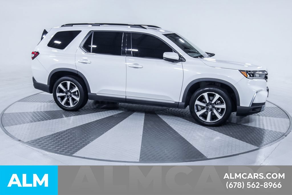 Used 2023 Honda Pilot Elite image 11