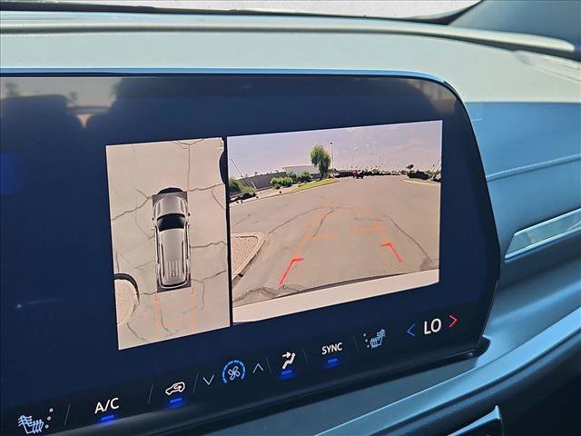 New 2027 Chevrolet Traverse LT w/ Driver Confidence Package FWD image 13
