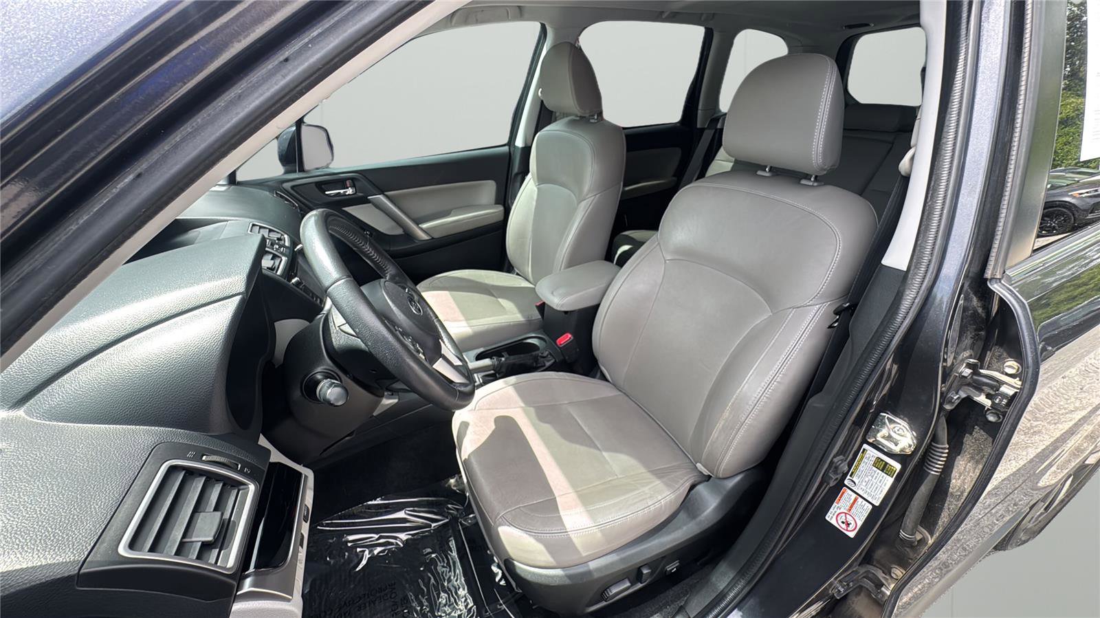 Used 2018 Subaru Forester 2.5i Limited AWD/4WD image 10
