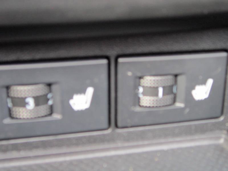 Used 2011 MAZDA MX-5 Miata Grand Touring w/ Premium Pkg image 17