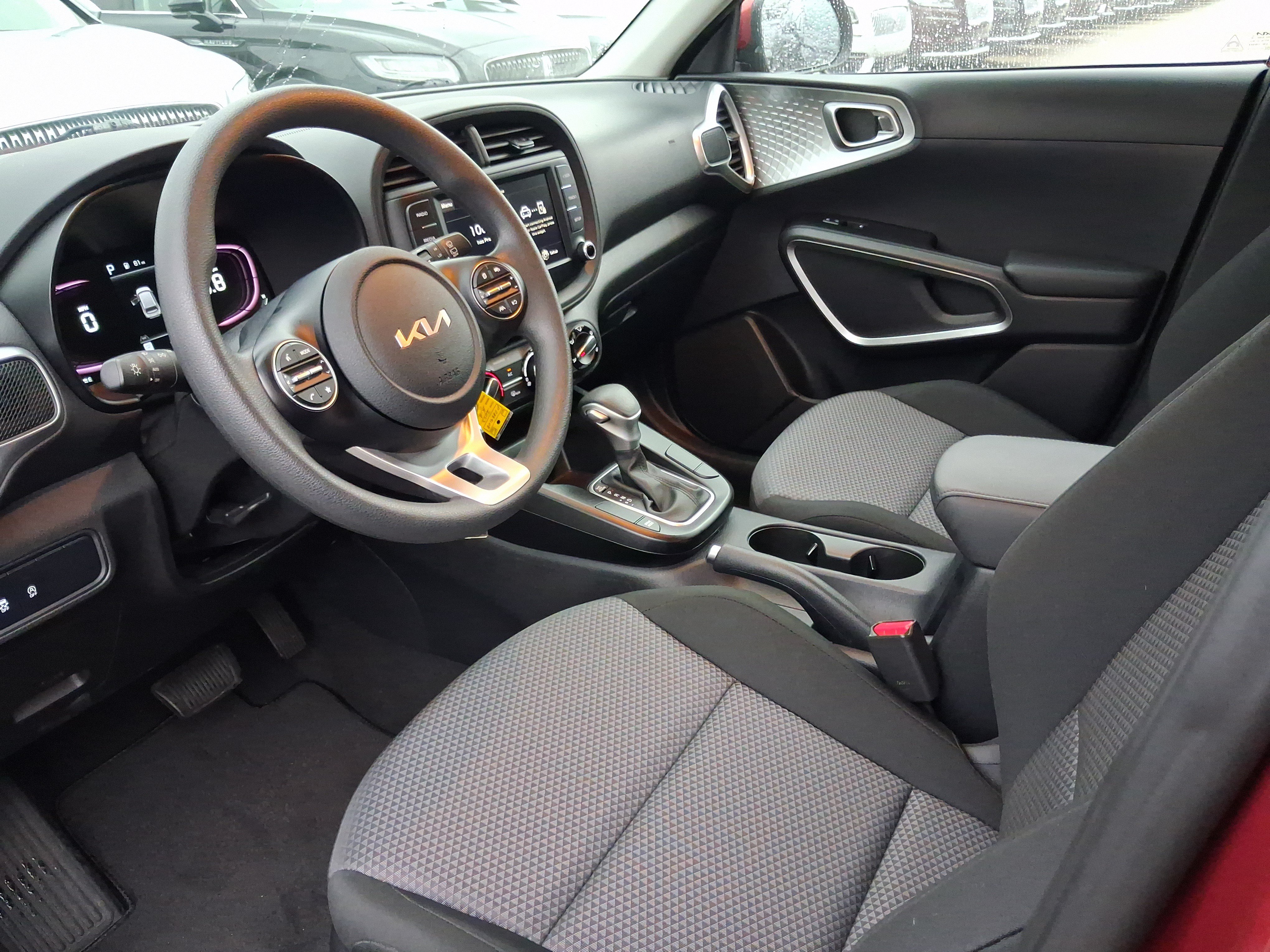 Used 2023 Kia Soul LX FWD image 11