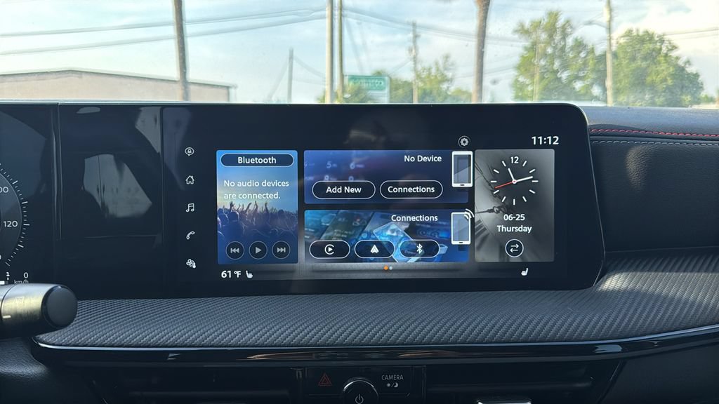 Used 2025 Nissan Kicks SR w/ SR Premium Package FWD image 24