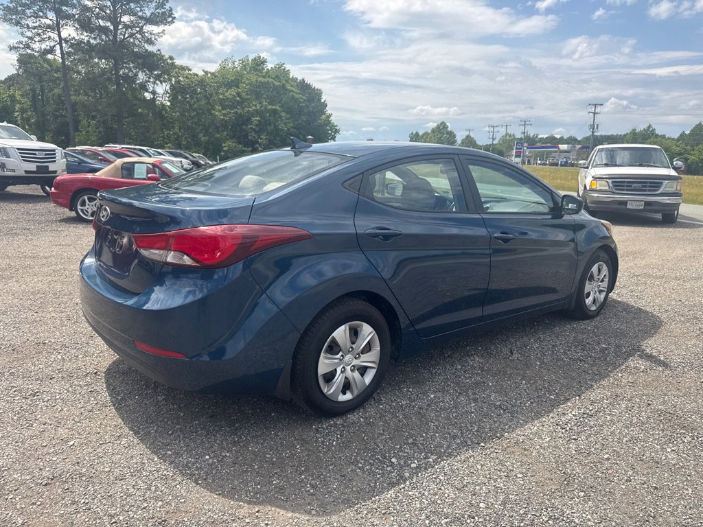 Used 2016 Hyundai Elantra SE FWD image 9