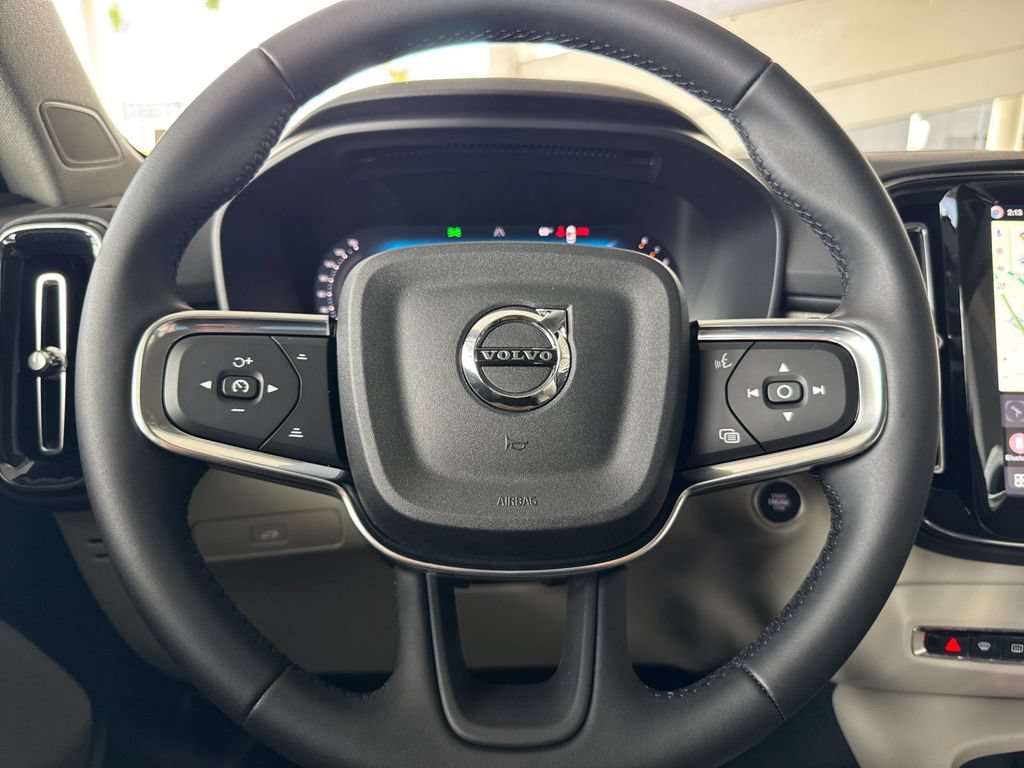 New 2026 Volvo XC40 B5 Plus w/ Protection Package Premier AWD/4WD image 23
