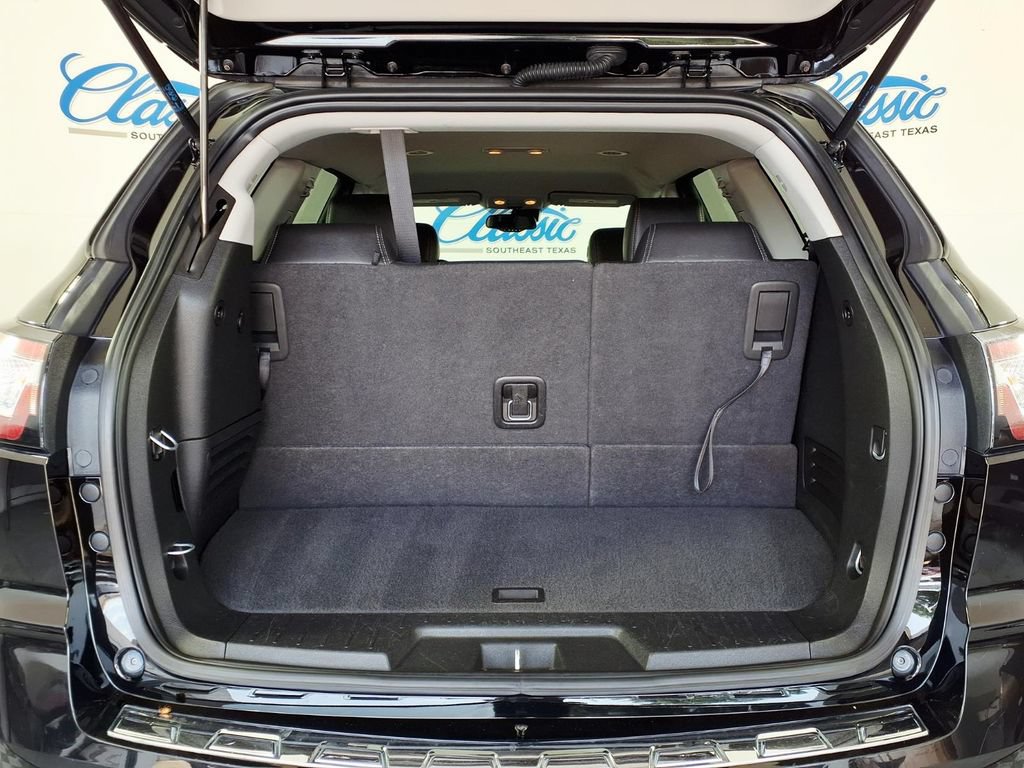 Used 2017 Chevrolet Traverse Premier FWD image 10