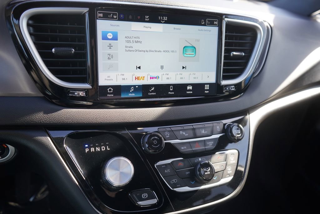 Used 2025 Chrysler Pacifica Select FWD image 33