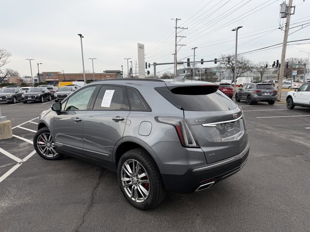 Used 2022 Cadillac XT5 Sportv w/ Technology Package image 3